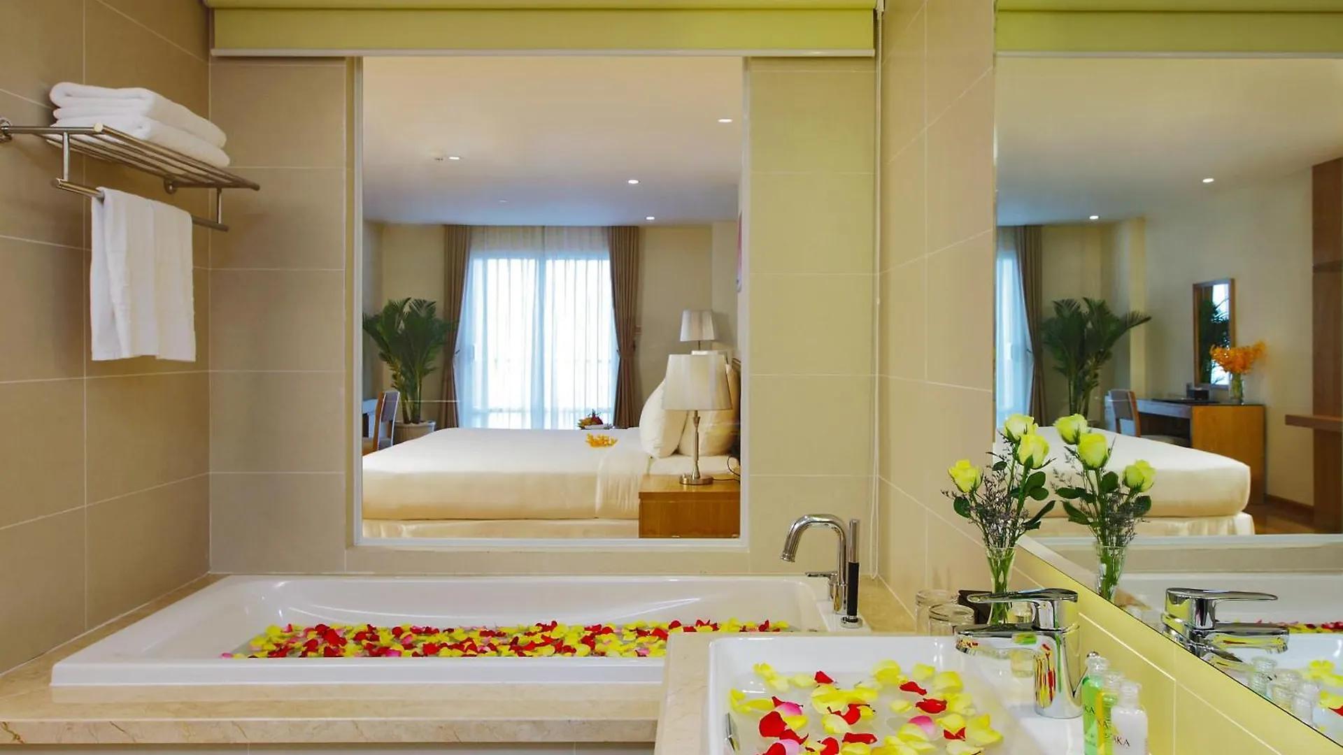 Rosaka Nha Trang Hotel